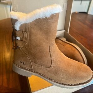 New in box UGG Naiyah boots.